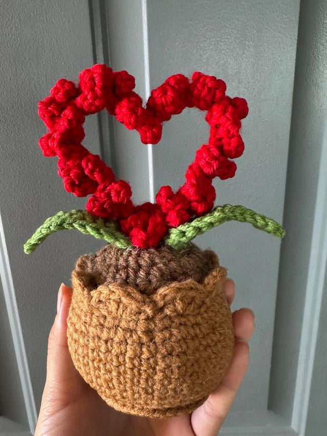 Heart desk buddy
