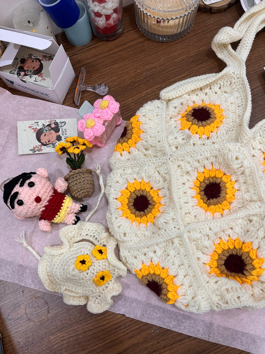 Cute crochet hamper